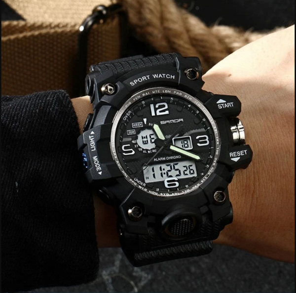 DEVOIR MILITARY WATCH