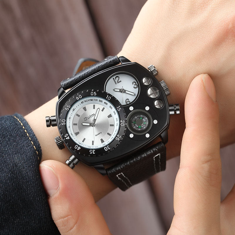 Oulm Fashion Men's Quartz Watch Compass