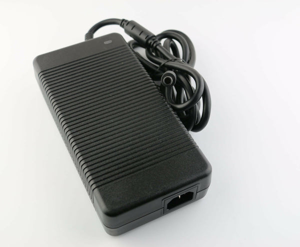 NEW Original 330W AC Adapter Charger For Dell Alienware m17 R4 RTX 3080 Power Cord Charger